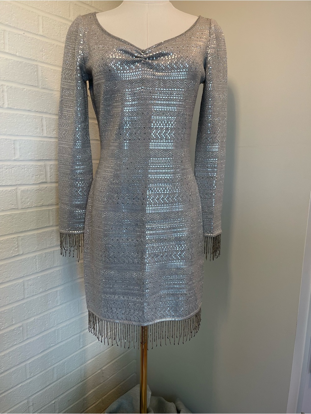 St. John Couture Silver Metallic Knit Fringe Cocktail Dress Size 2 - Picture 3 of 10